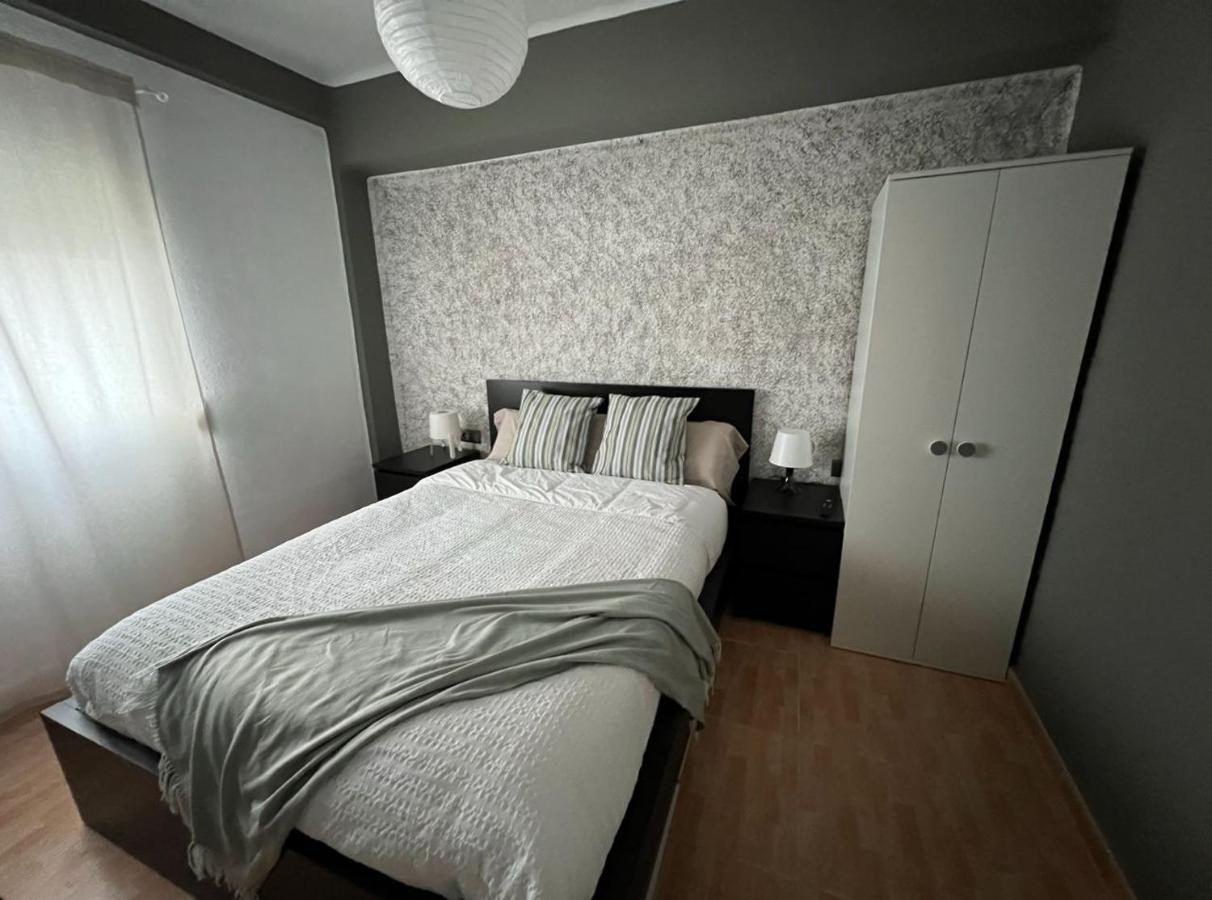 Holidays2Malaga 2 Bedroom Armengual De La Mota Close Shopping Center Exterior photo